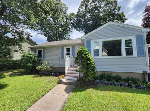 9 Gregg St 9 Woburn MA 01801