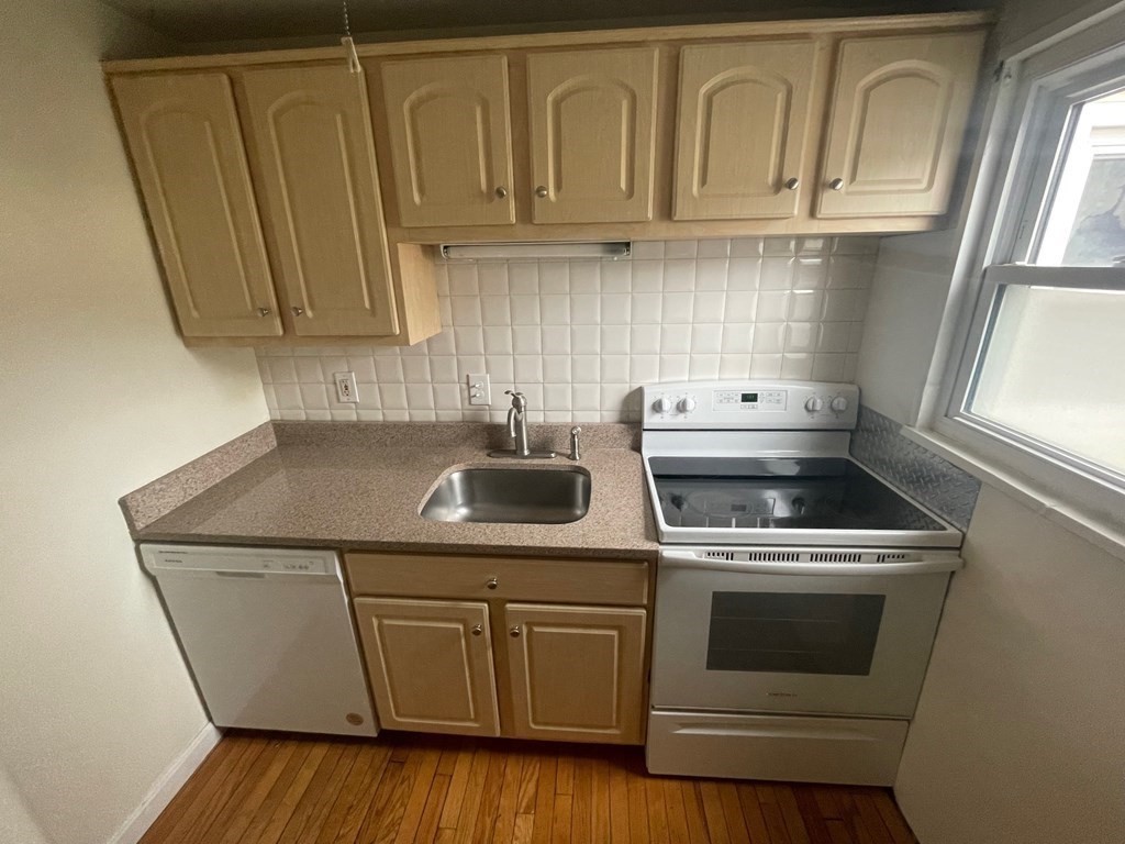 43 Prescott St 43