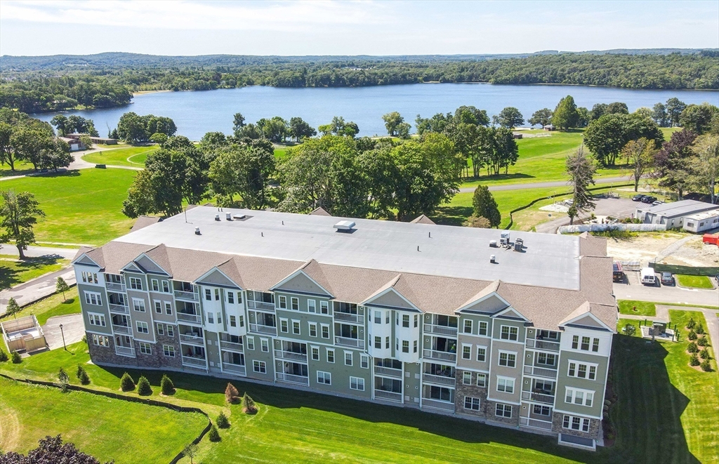 5 Peters Farm Way 305