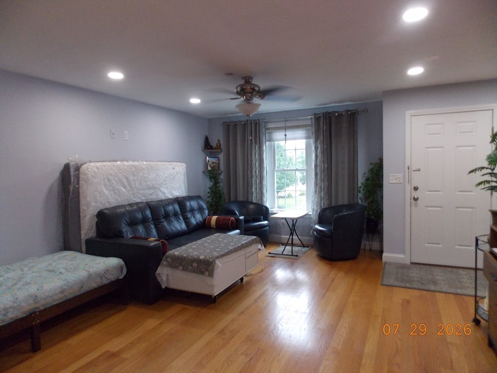 1 Paradise Ln #J3, Whitman, MA, 1 Paradise Ln #J3, Whitman, MA Photo #4