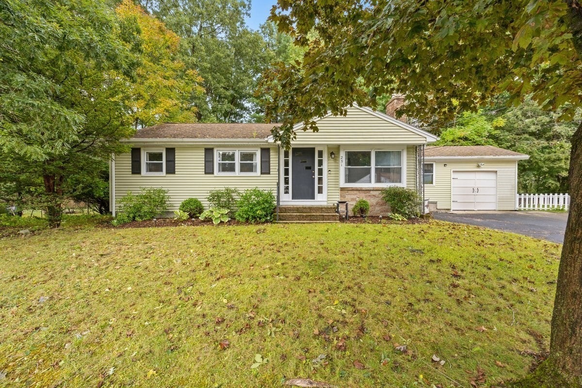 Photo of 251 Pearl Street Ext, Attleboro, MA