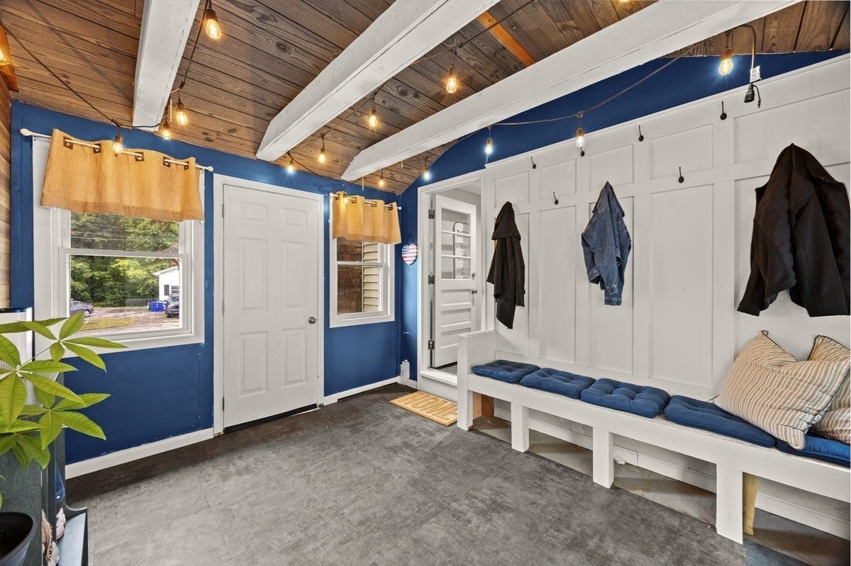 251 Pearl Street Ext.