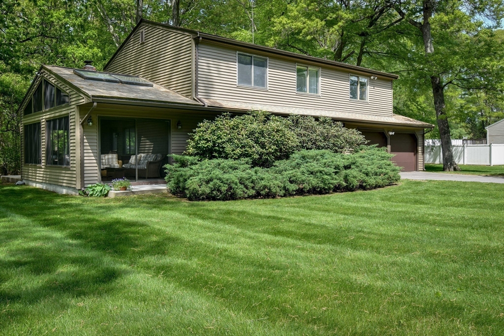 38 Stagecoach Dr