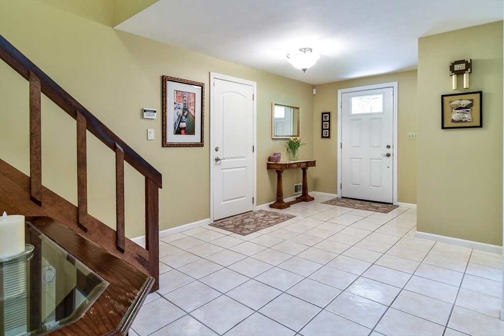 38 Stagecoach Dr