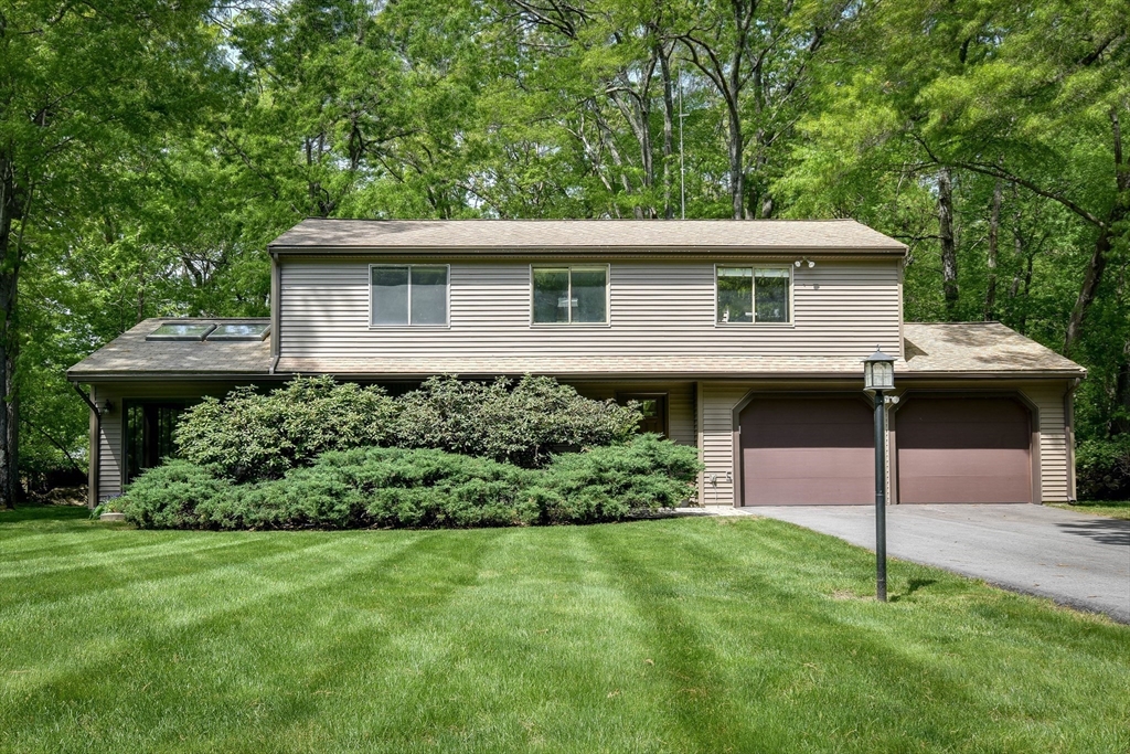 38 Stagecoach Dr