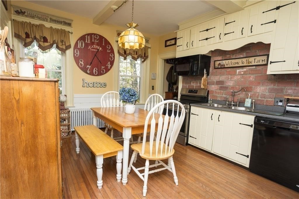 70 Woodland Rd