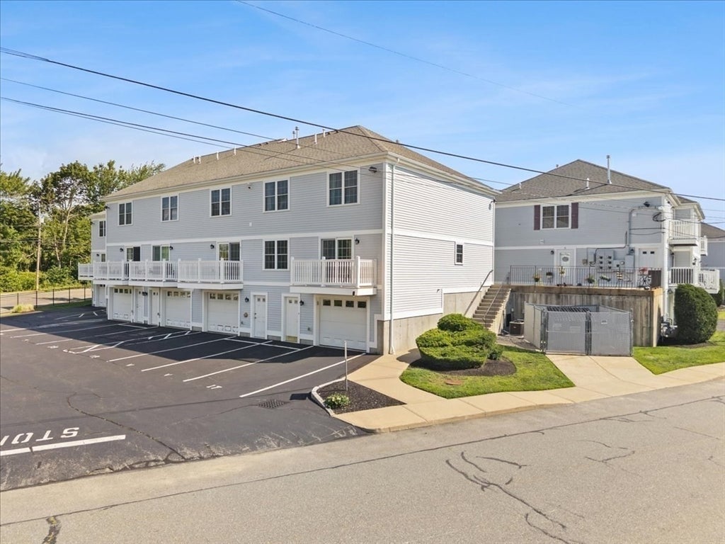 166 Pinehurst Ave 17
