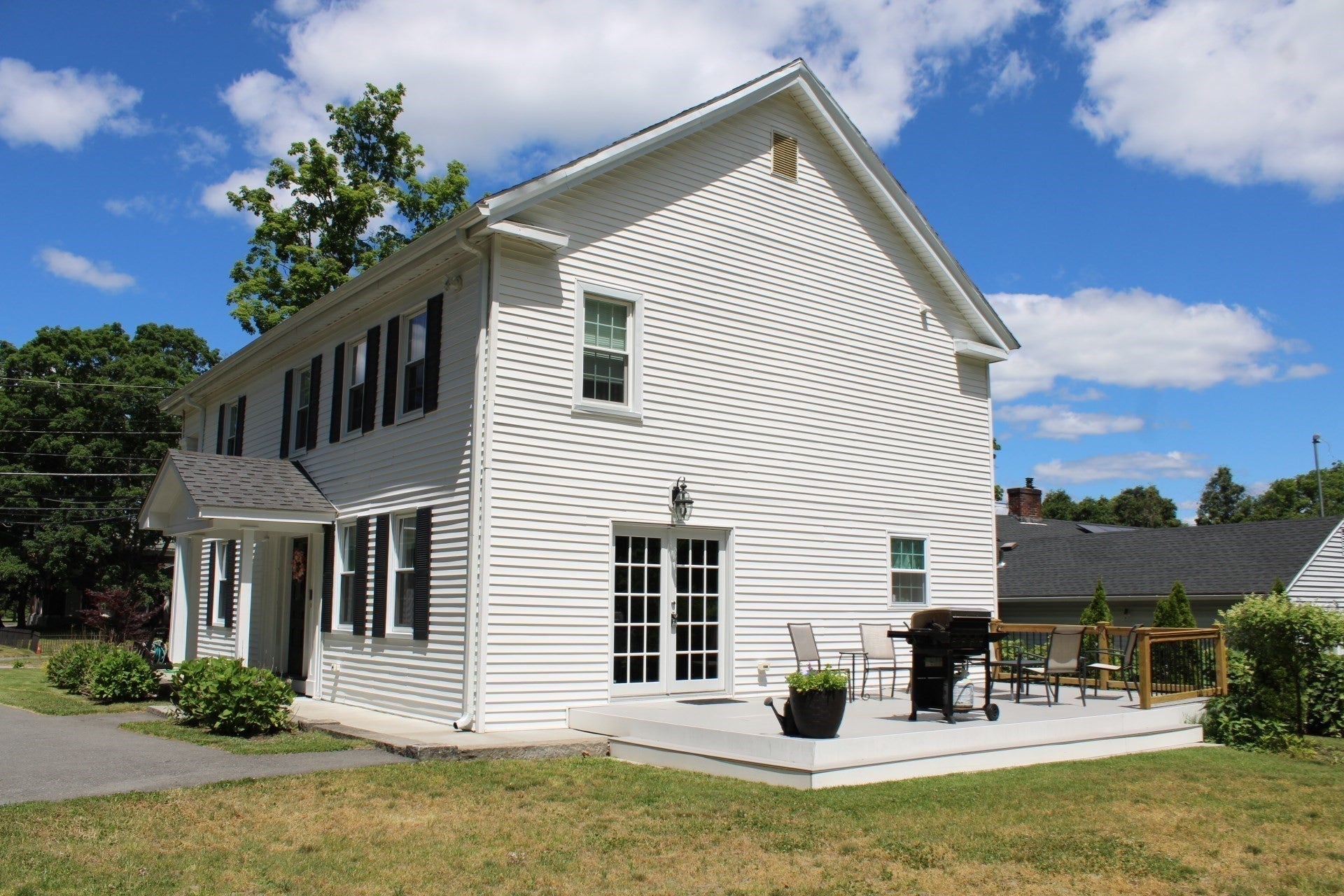 307 Main St