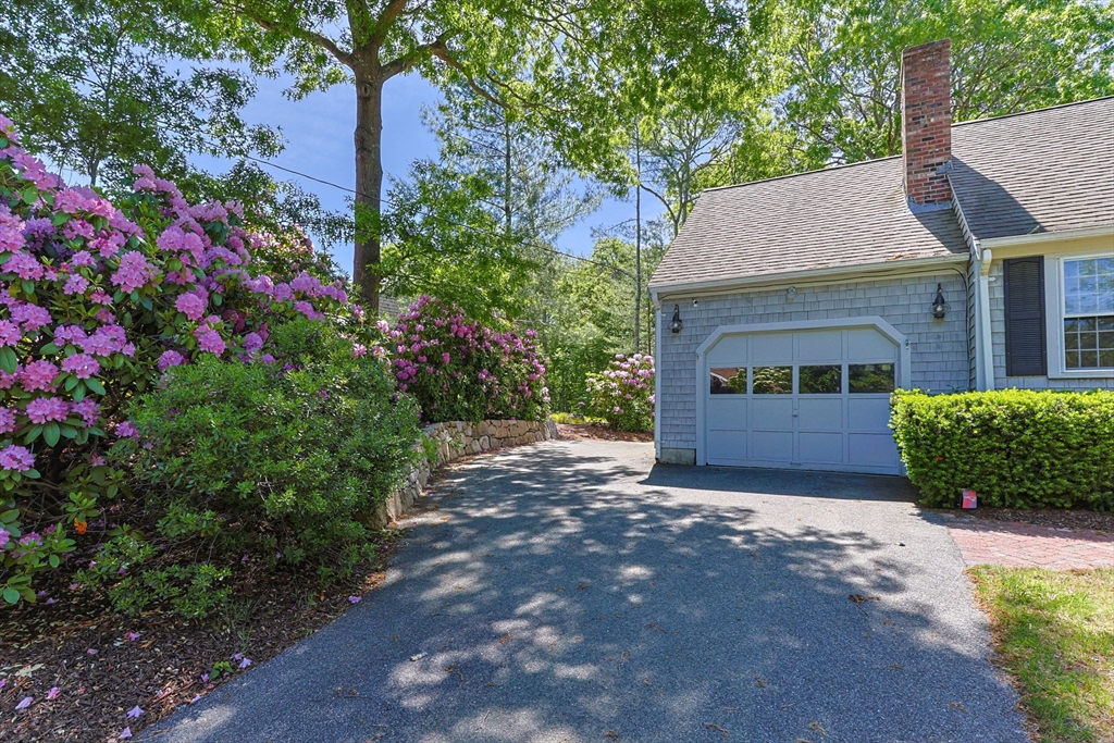 114 King Arthur Dr