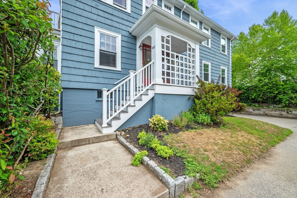 500 Lowell Ave 1