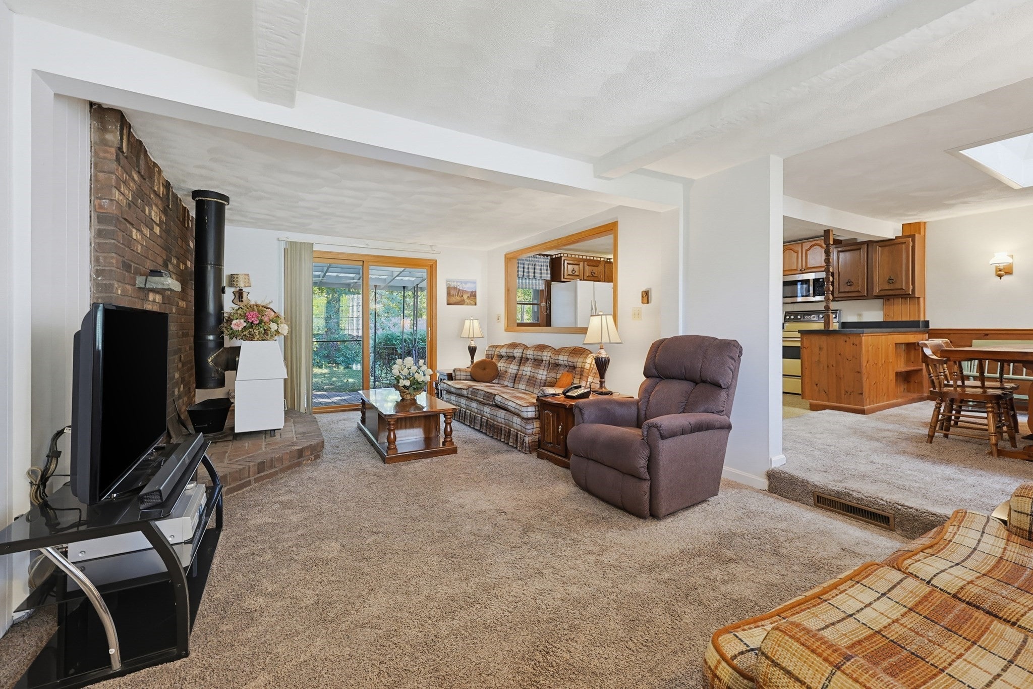 121 Park Circle, Attleboro, MA, 121 Park Circle, Attleboro, MA Photo #9