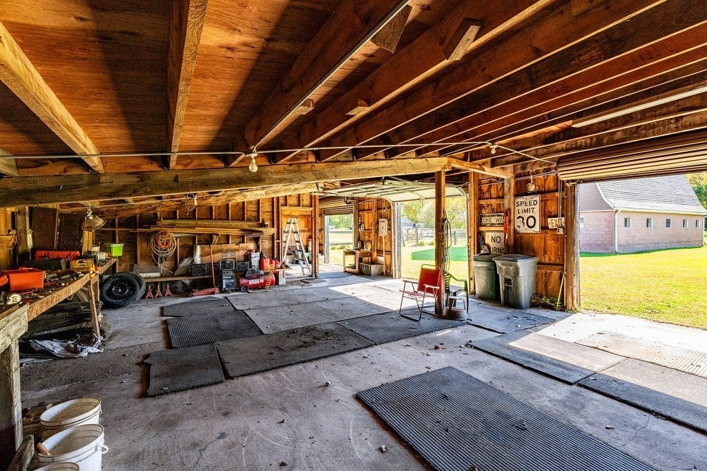 25 Lamoureux Blvd, North Smithfield, RI, 25 Lamoureux Blvd, North Smithfield, RI Photo #8