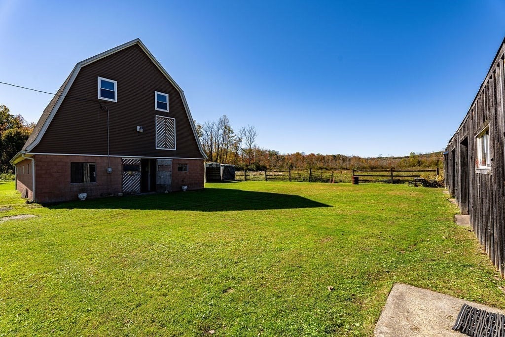 25 Lamoureux Blvd, North Smithfield, RI, 25 Lamoureux Blvd, North Smithfield, RI Photo #3