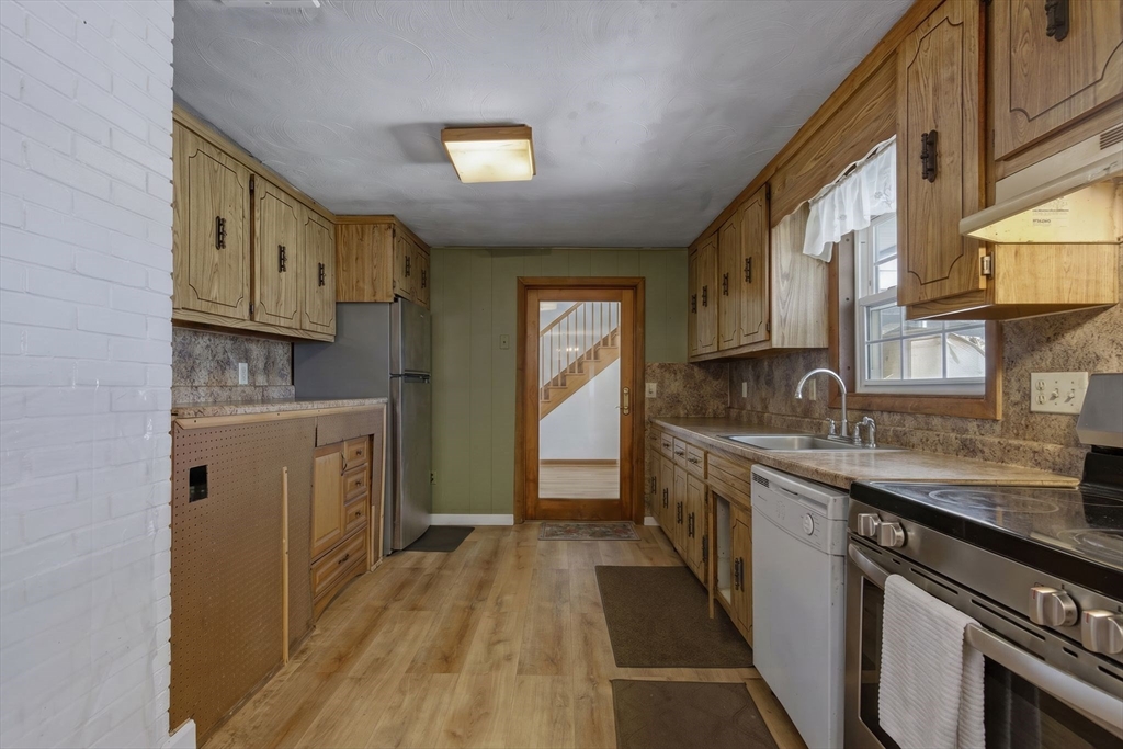 49 Francine Rd