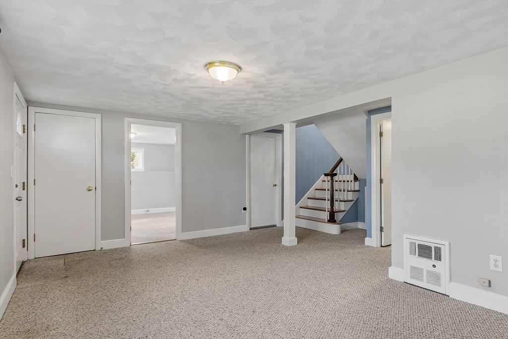 33 Mount Hood Terrace