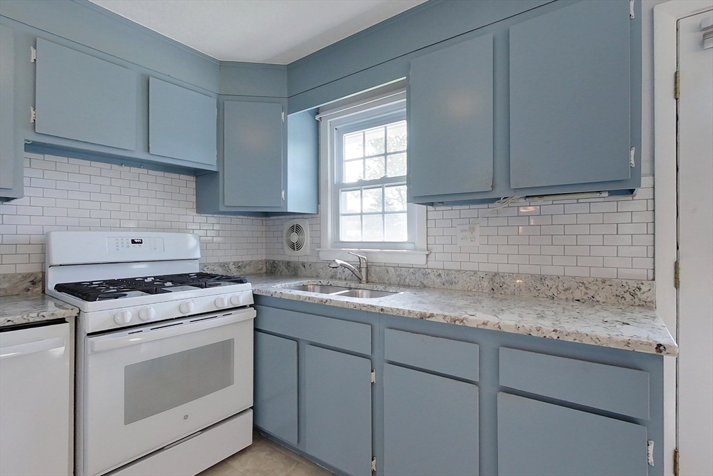 392 Acton Rd