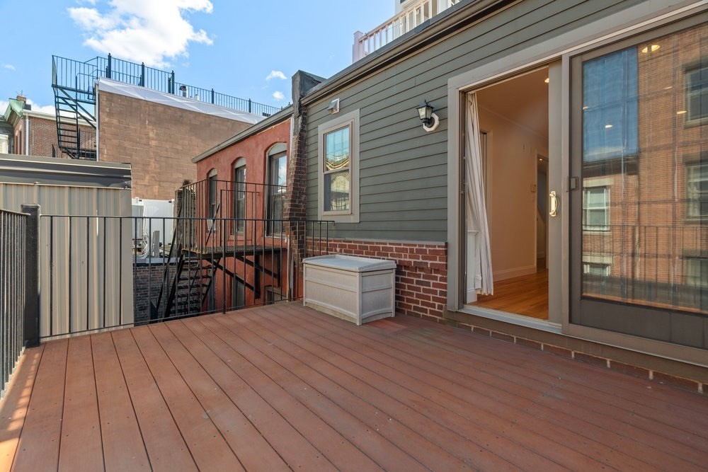 11 Wiget St 4