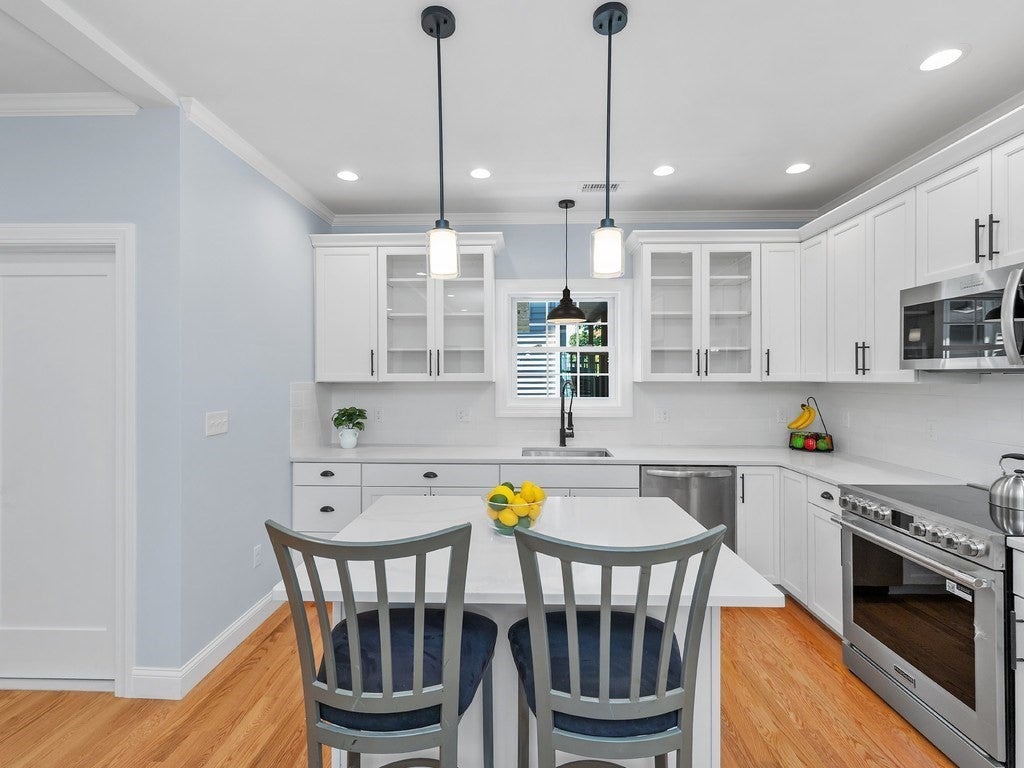 26 Fuller Street #2, Waltham, MA, 26 Fuller Street #2, Waltham, MA Photo #6