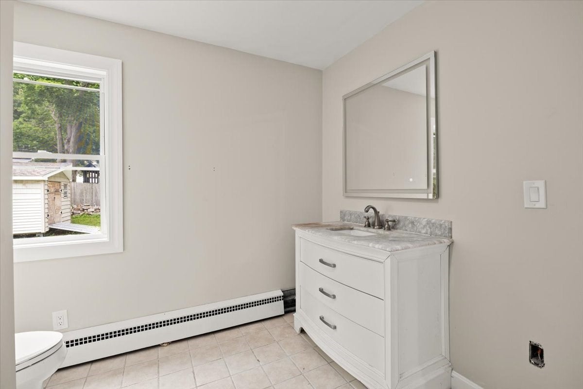 1649 Rodman St, Fall River, MA, 1649 Rodman St, Fall River, MA Photo #30