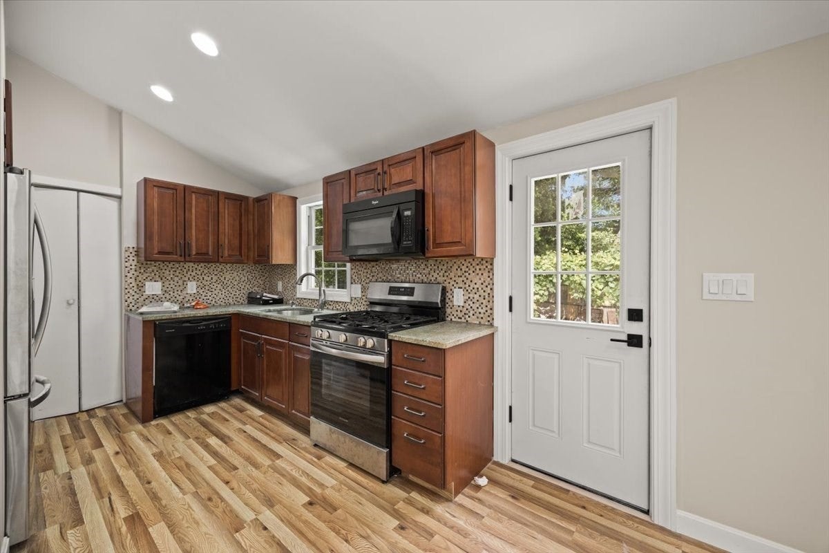 1649 Rodman St, Fall River, MA, 1649 Rodman St, Fall River, MA Photo #9