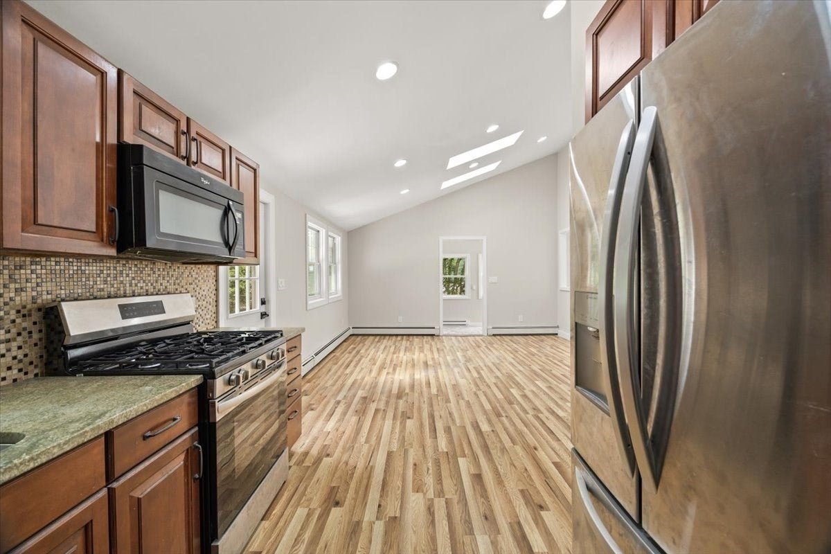1649 Rodman St, Fall River, MA, 1649 Rodman St, Fall River, MA Photo #8