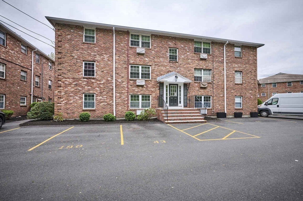 3 Colonial Village Drive 10