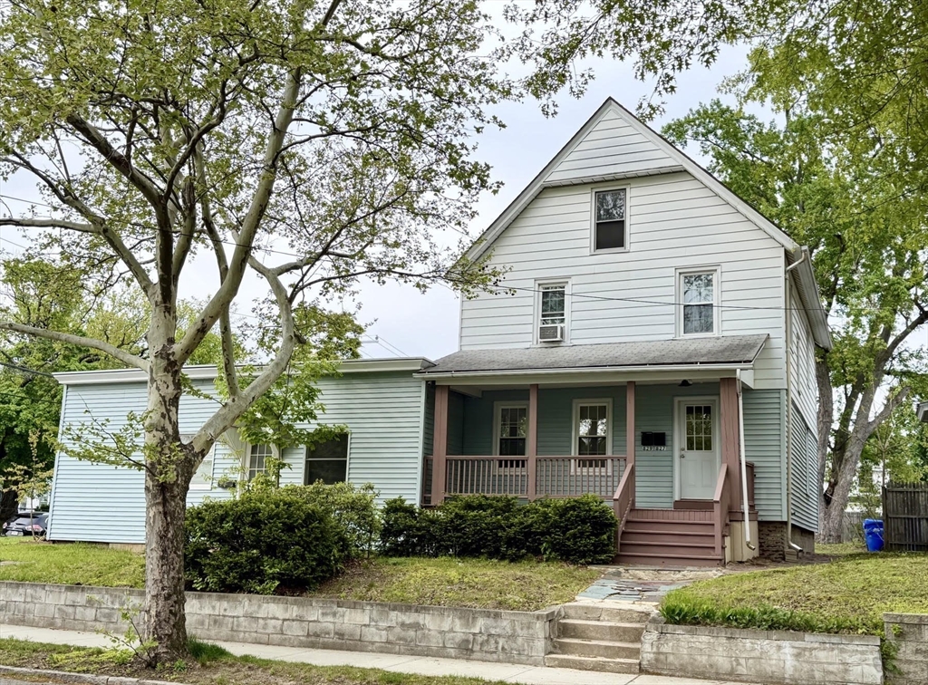 Photo: 827-831 Armory St, Springfield, MA