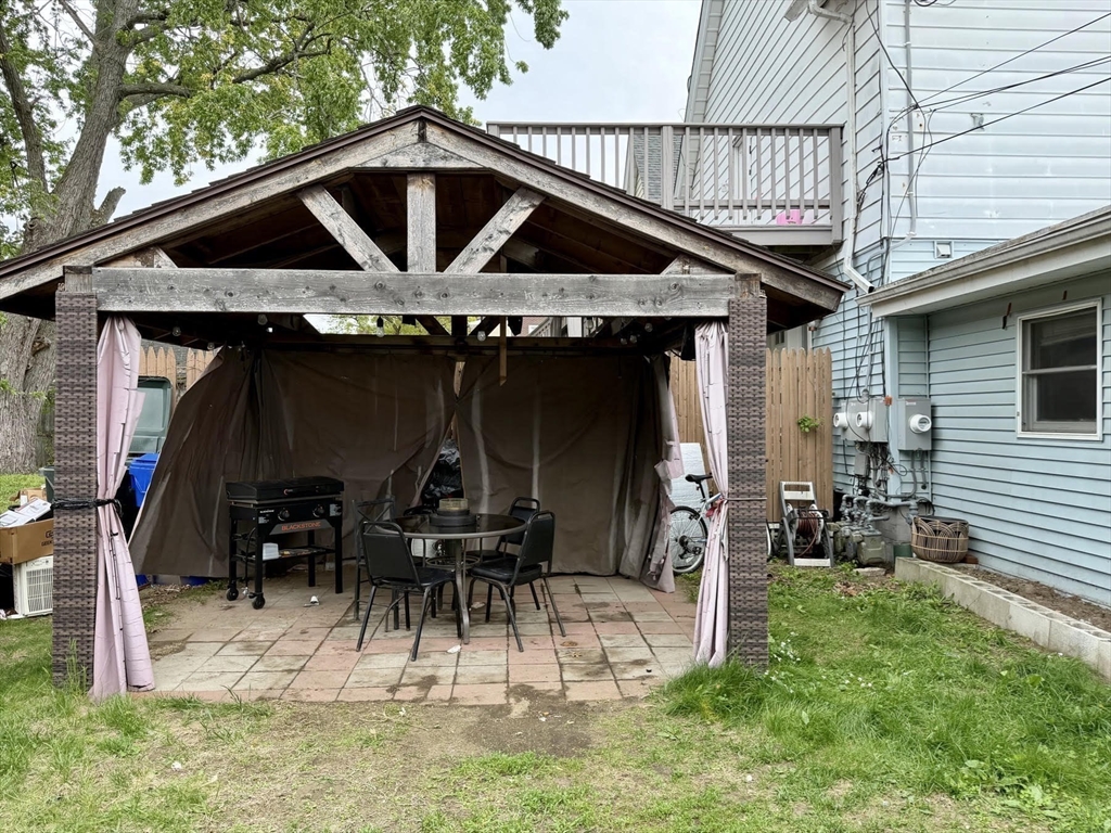 827-831 Armory St, Springfield, MA Photo #11