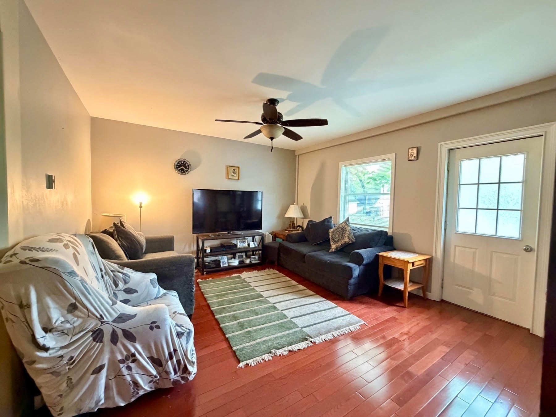 827-831 Armory St