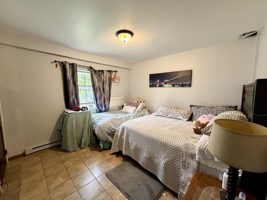 827-831 Armory St, Springfield, MA Photo #7
