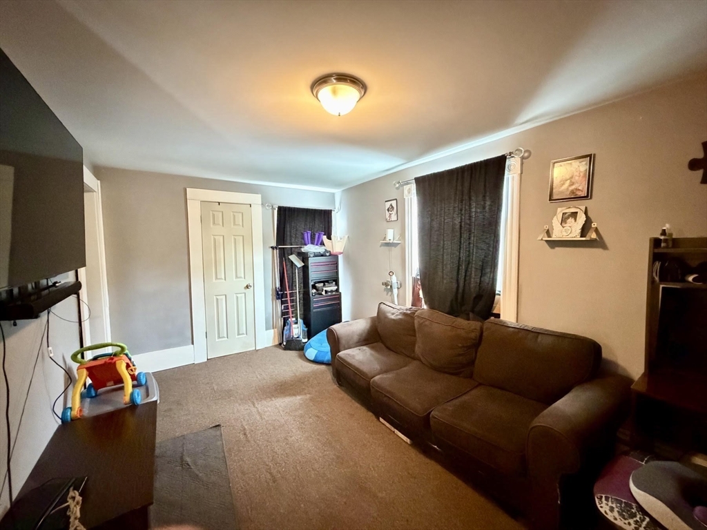 827-831 Armory St, Springfield, MA Photo #14