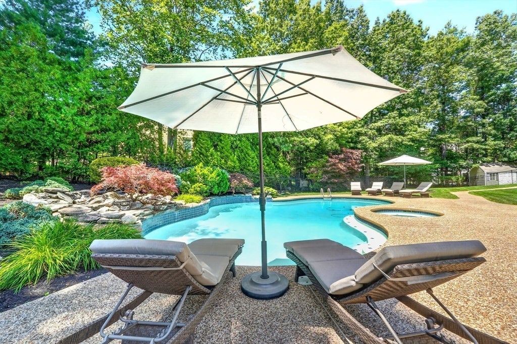 2 Goldman Cir, Bedford, MA, 2 Goldman Cir, Bedford, MA Photo #34