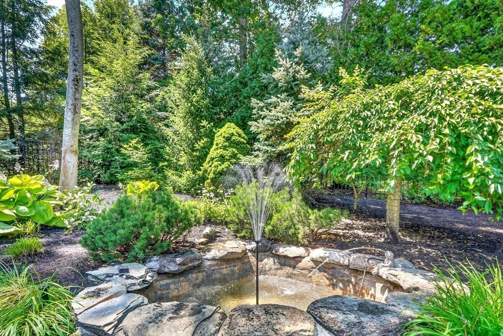 2 Goldman Cir, Bedford, MA, 2 Goldman Cir, Bedford, MA Photo #36