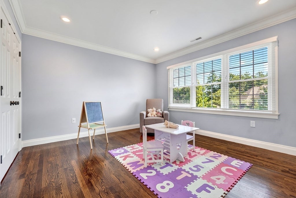 2 Goldman Cir, Bedford, MA, 2 Goldman Cir, Bedford, MA Photo #21