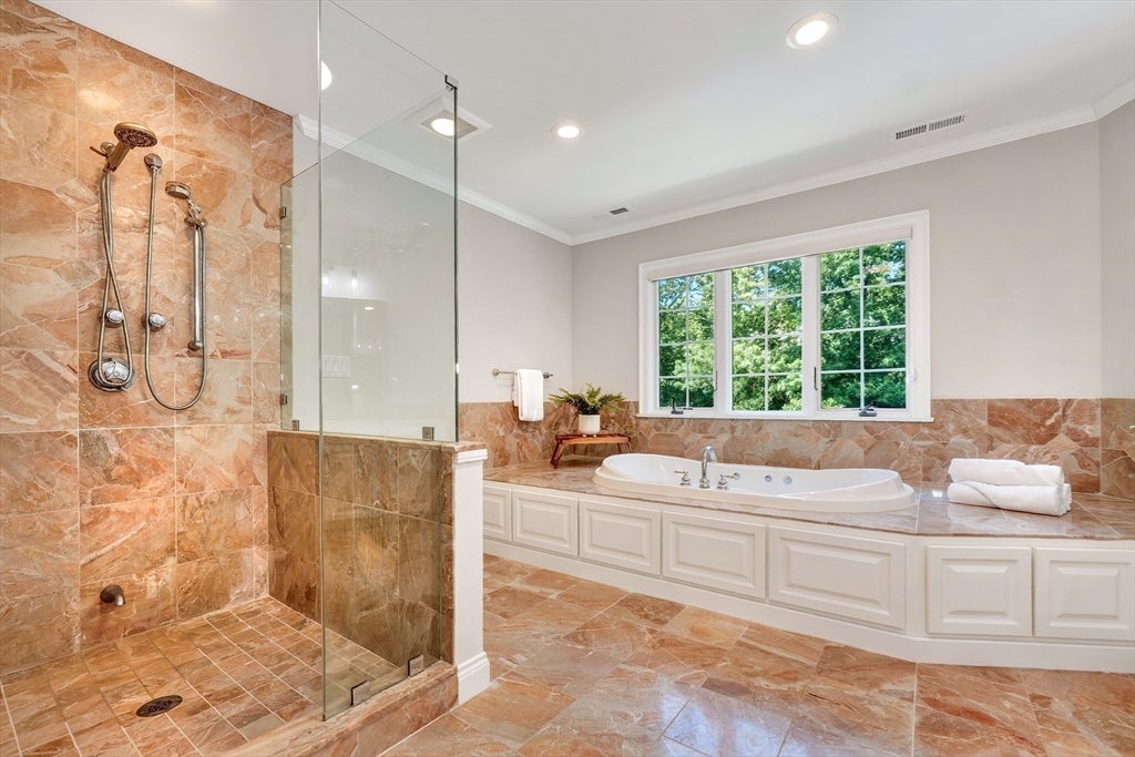 2 Goldman Cir, Bedford, MA, 2 Goldman Cir, Bedford, MA Photo #18