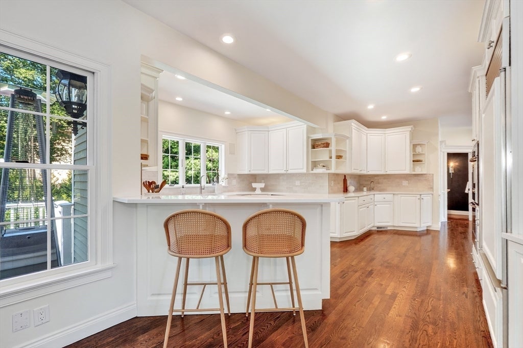 2 Goldman Cir, Bedford, MA, 2 Goldman Cir, Bedford, MA Photo #11