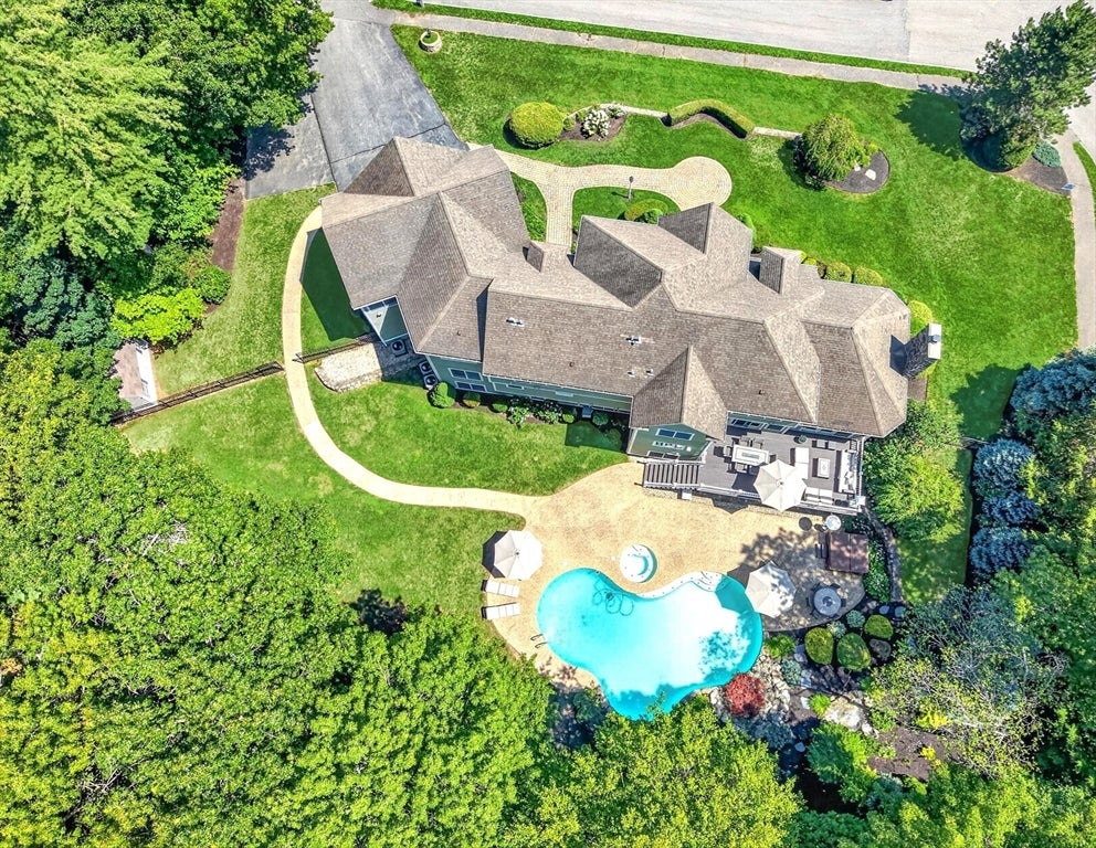 2 Goldman Cir, Bedford, MA, 2 Goldman Cir, Bedford, MA Photo #2