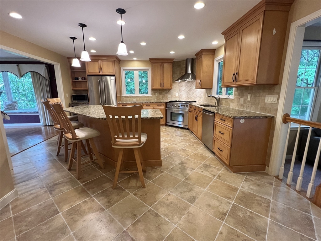 30 Lawrence Dr