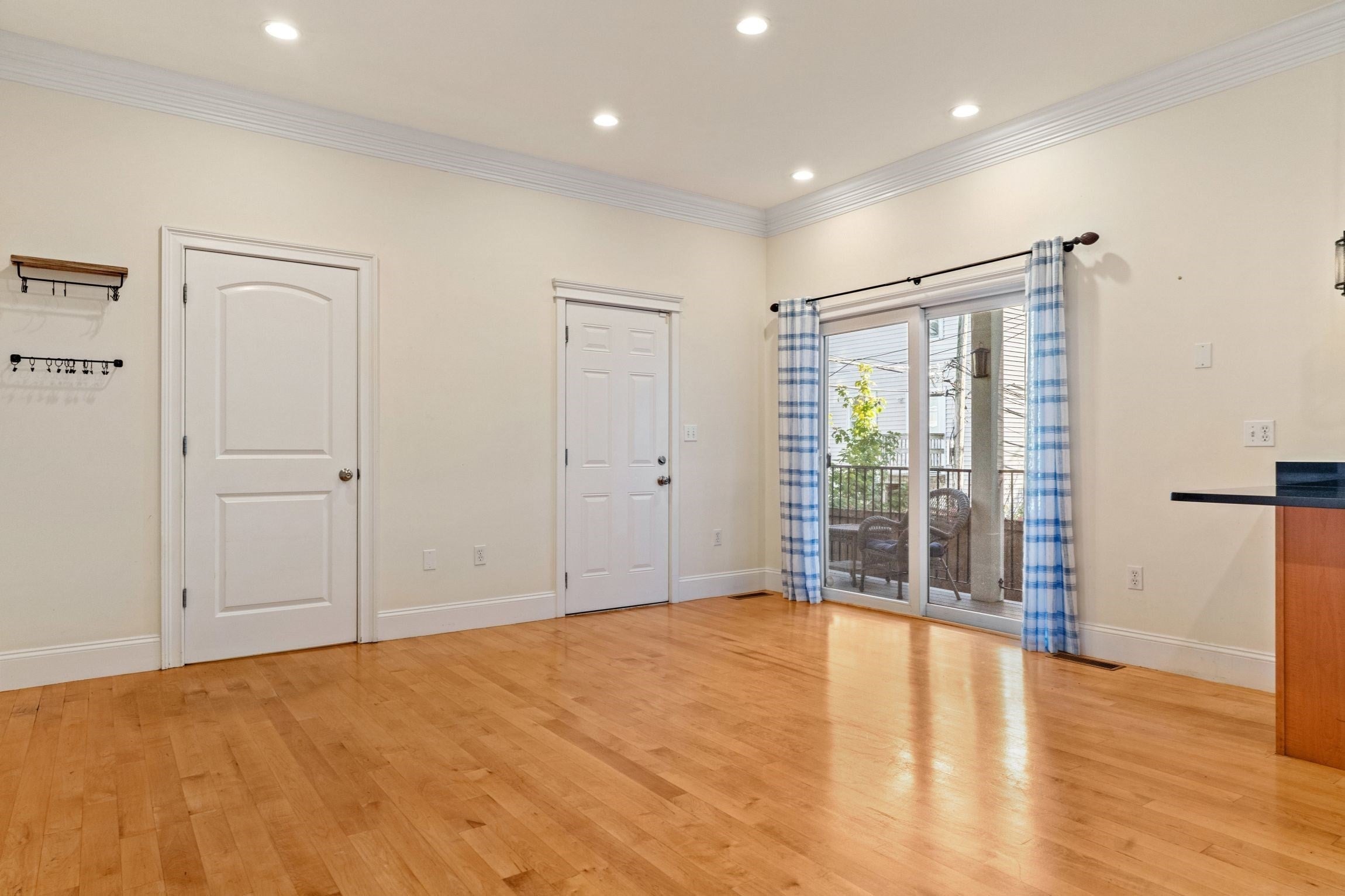 152 H Street #1, Boston, MA, 152 H Street #1, Boston, MA Photo #3