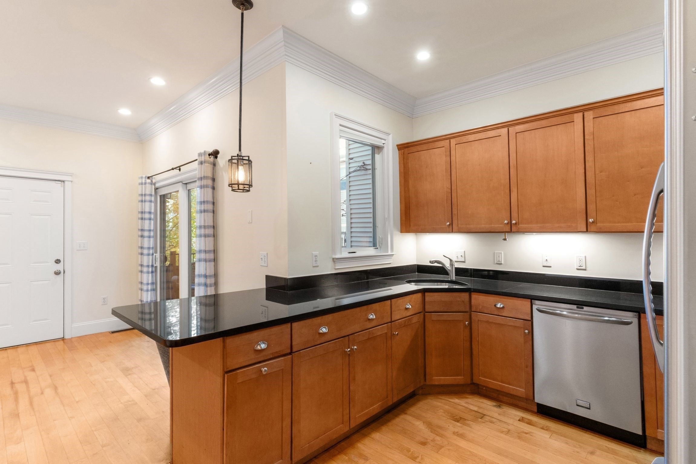 152 H Street #1, Boston, MA, 152 H Street #1, Boston, MA Photo #8