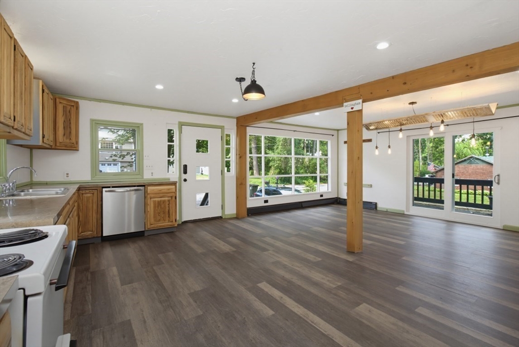 71 Box Pond Dr