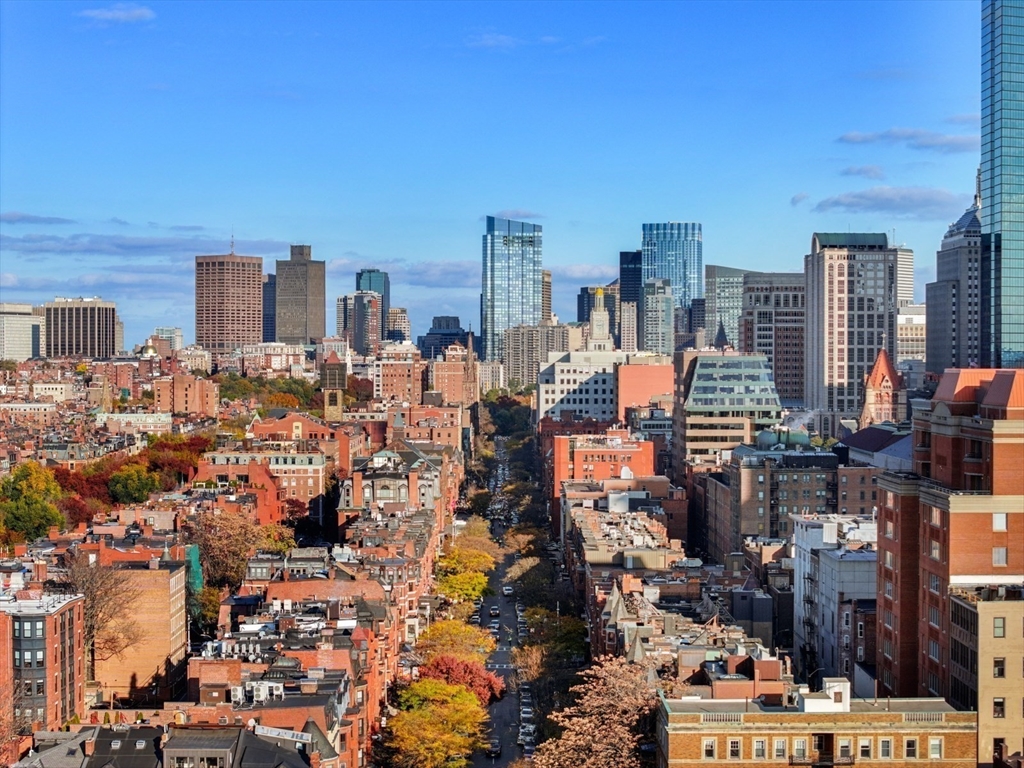 360 Newbury Street 810