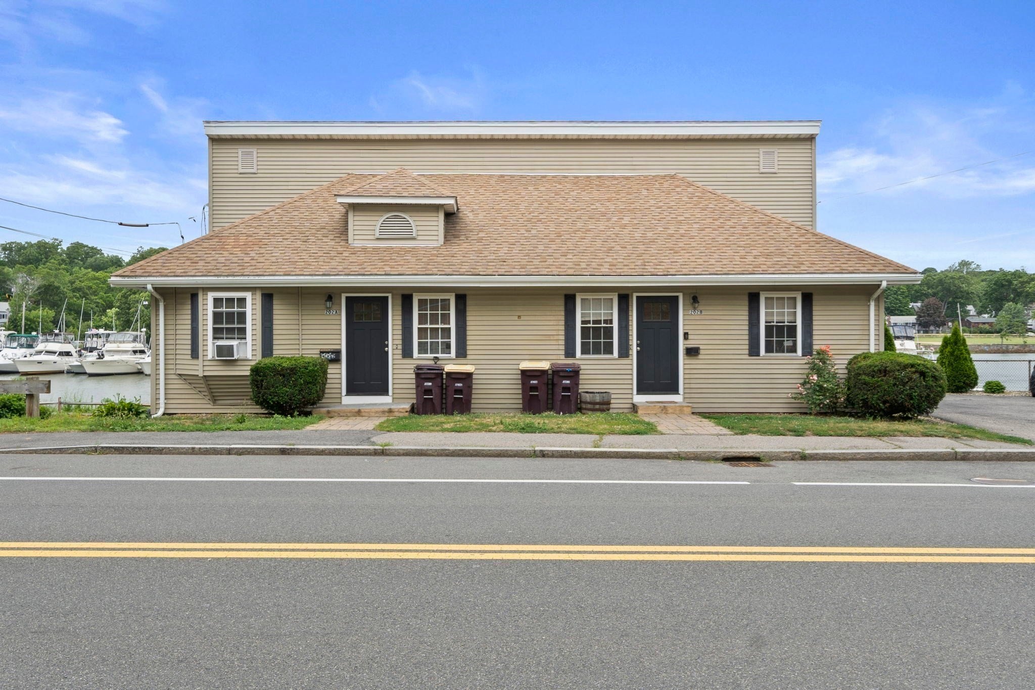 202 Commercial St