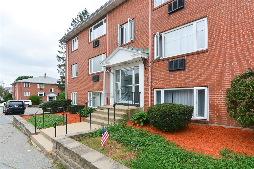 26 Carey Ave 8