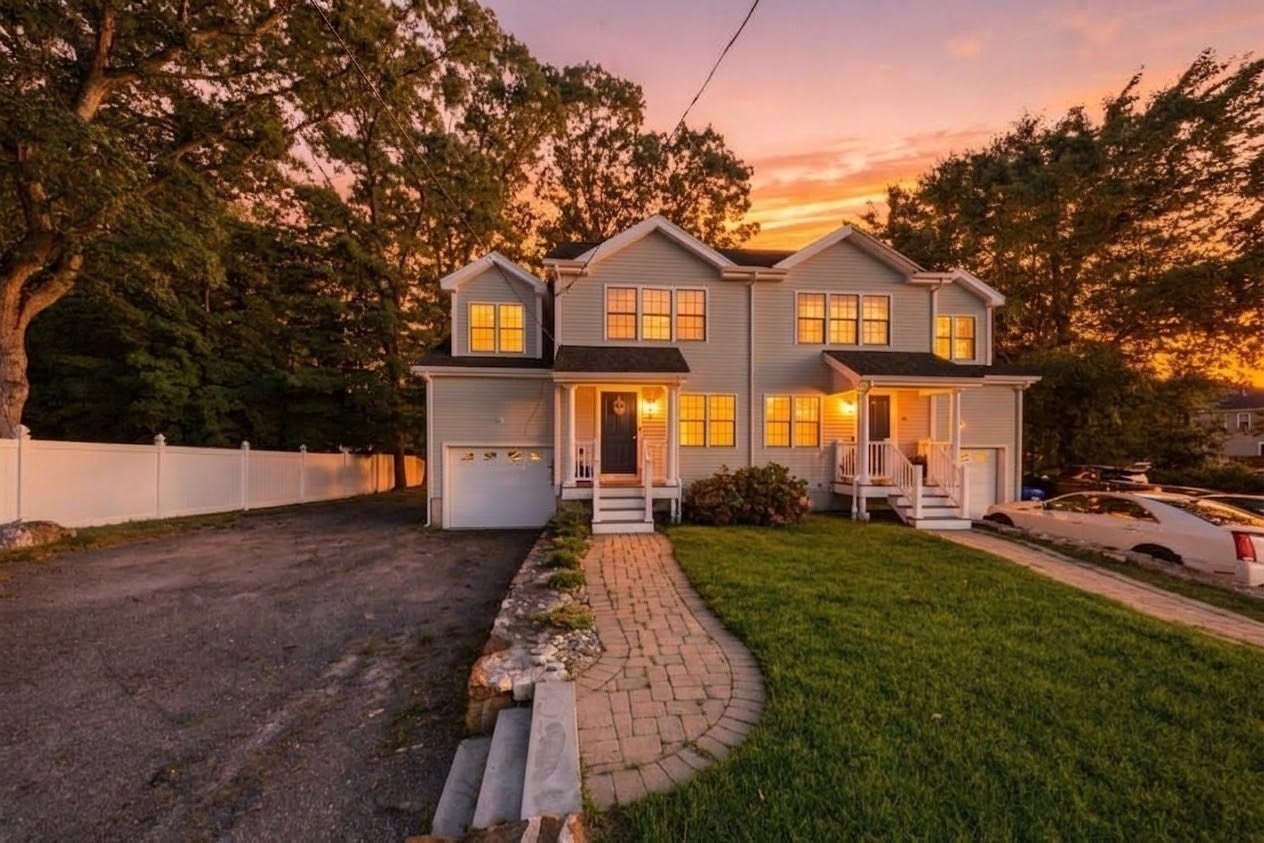 26 Vine St 26, Milford MA 01757