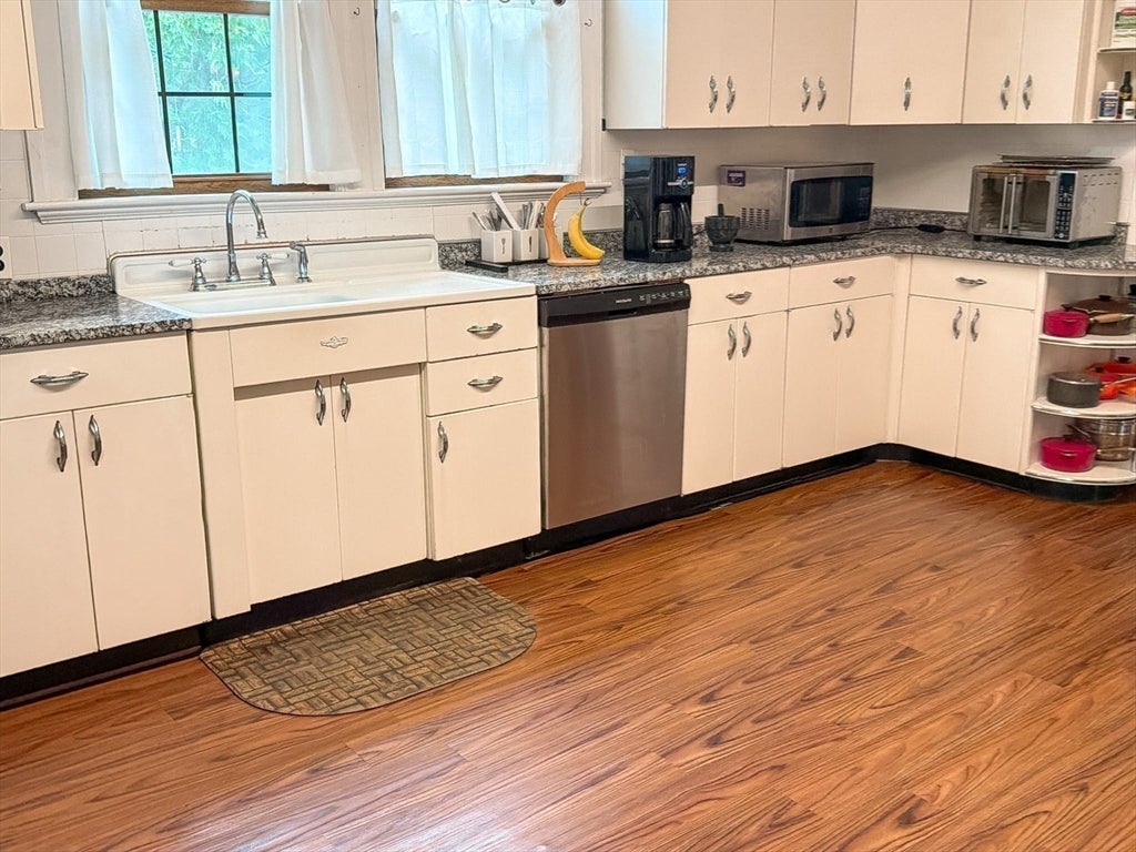 22 Bluff Ave, Fitchburg, MA Photo #23