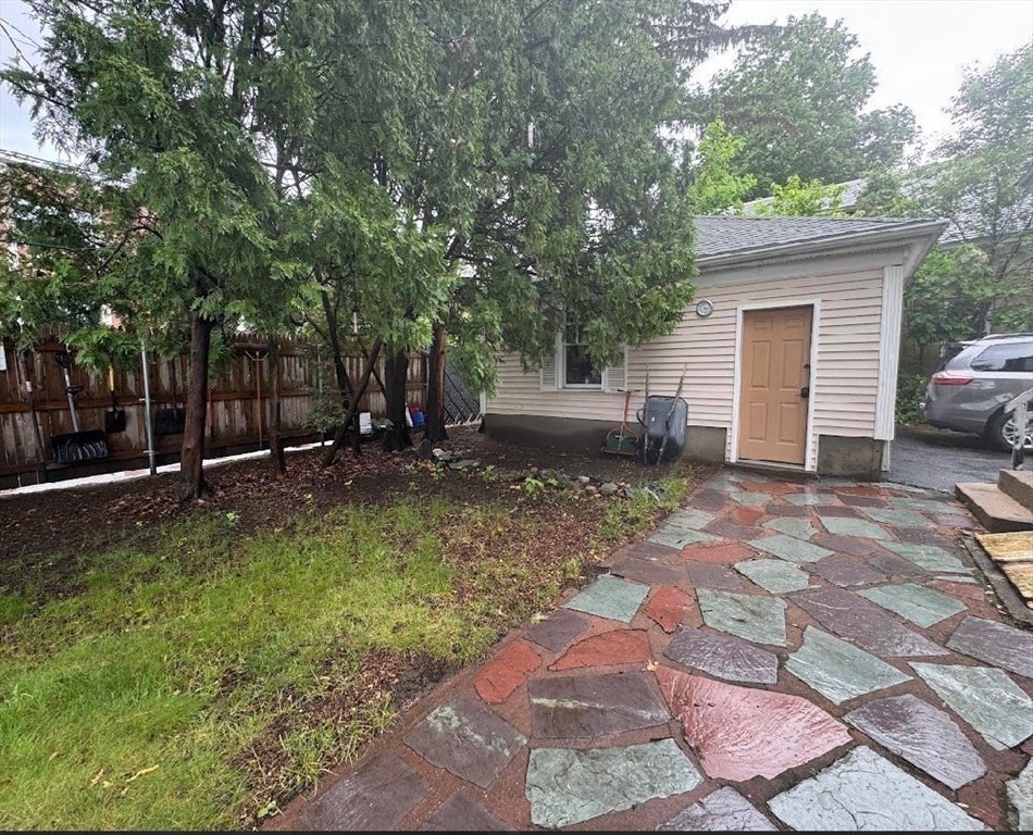 22 Bluff Ave, Fitchburg, MA Photo #9