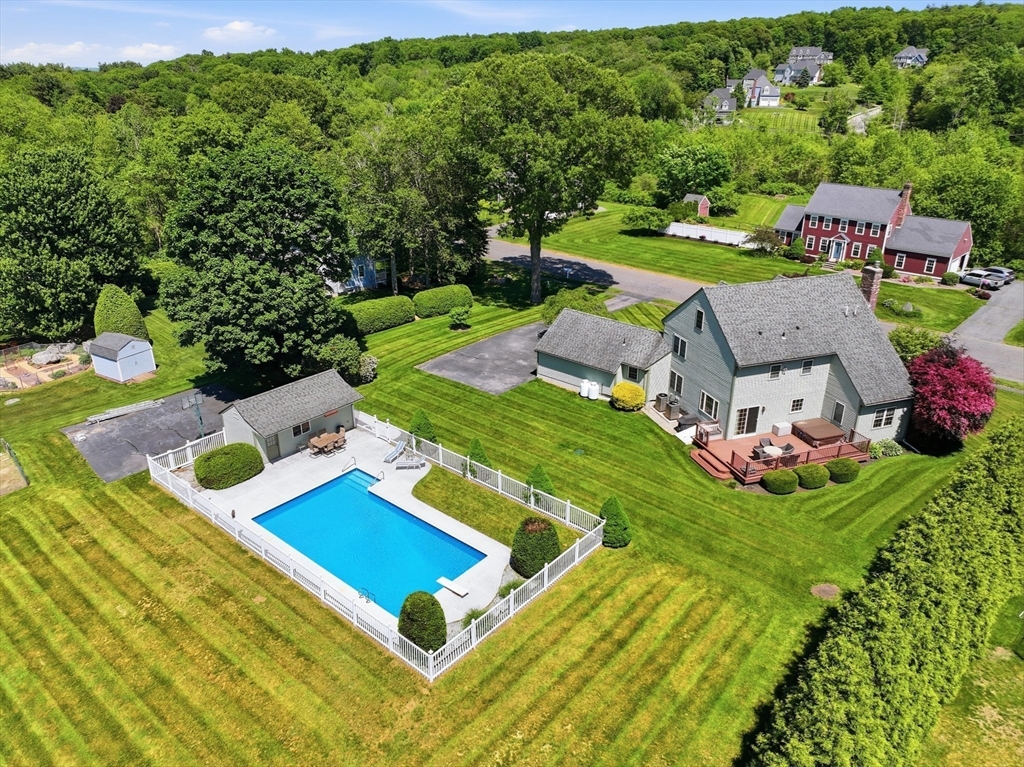 17 Stoneybrook Rd