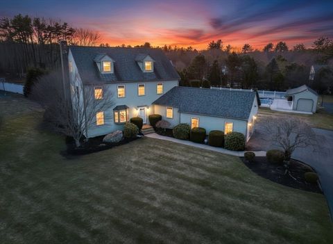 17 Stoneybrook Rd Grafton MA 01536