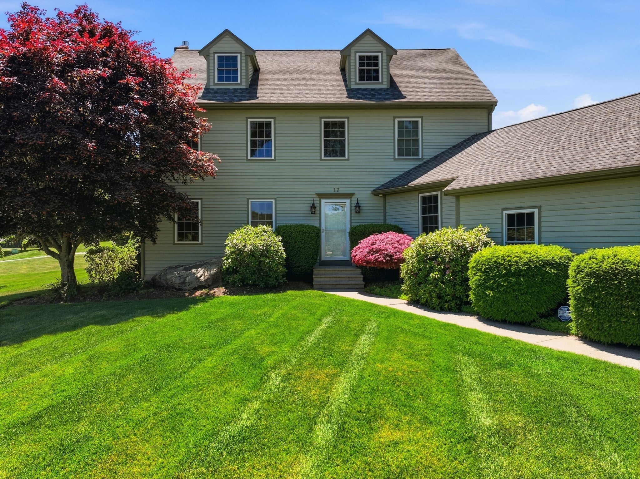 17 Stoneybrook Rd
